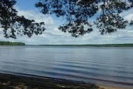 Koti Pyhaejaerven Rannalla Tampereella Εξωτερικό φωτογραφία